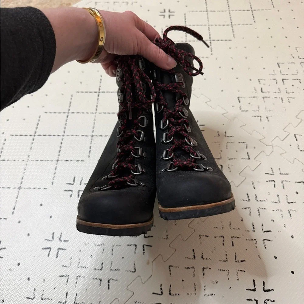 SOREL Conquest Lace Up Wedge Booties‎ WATERPROOF LEATHER BLACK 6.5